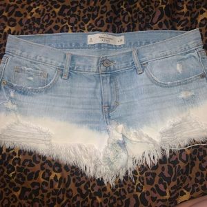 Abercrombie & Fitch ombré shorts